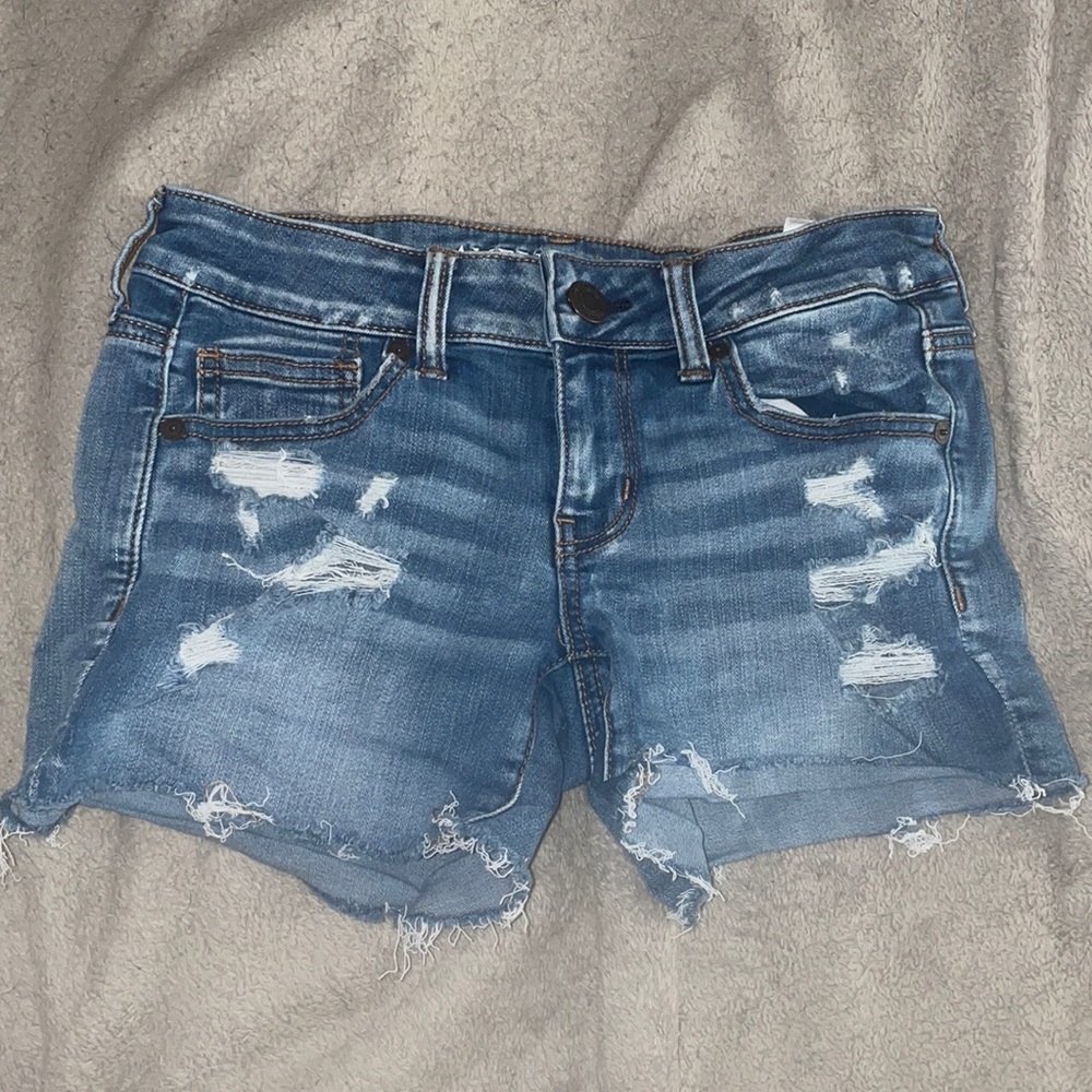 American Eagle ripped jean shorts